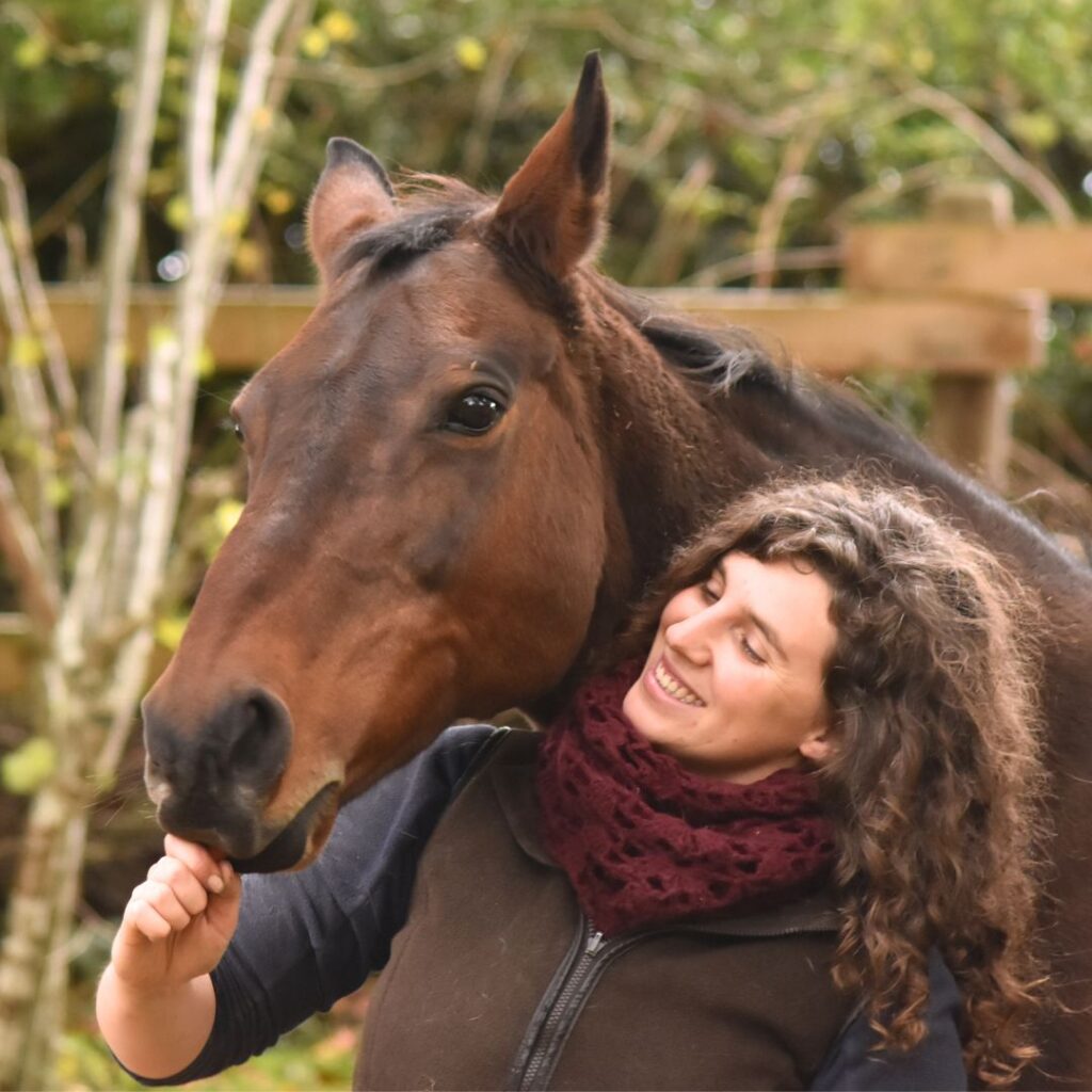 Morgane Bethelot, passionnée par le cheval et l'environnement.
